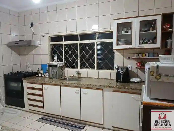 Casa com 3 quartos à venda, 280m² — foto 19 de 21