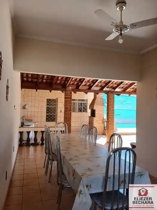 Casa com 3 quartos à venda, 280m² — foto 4 de 21