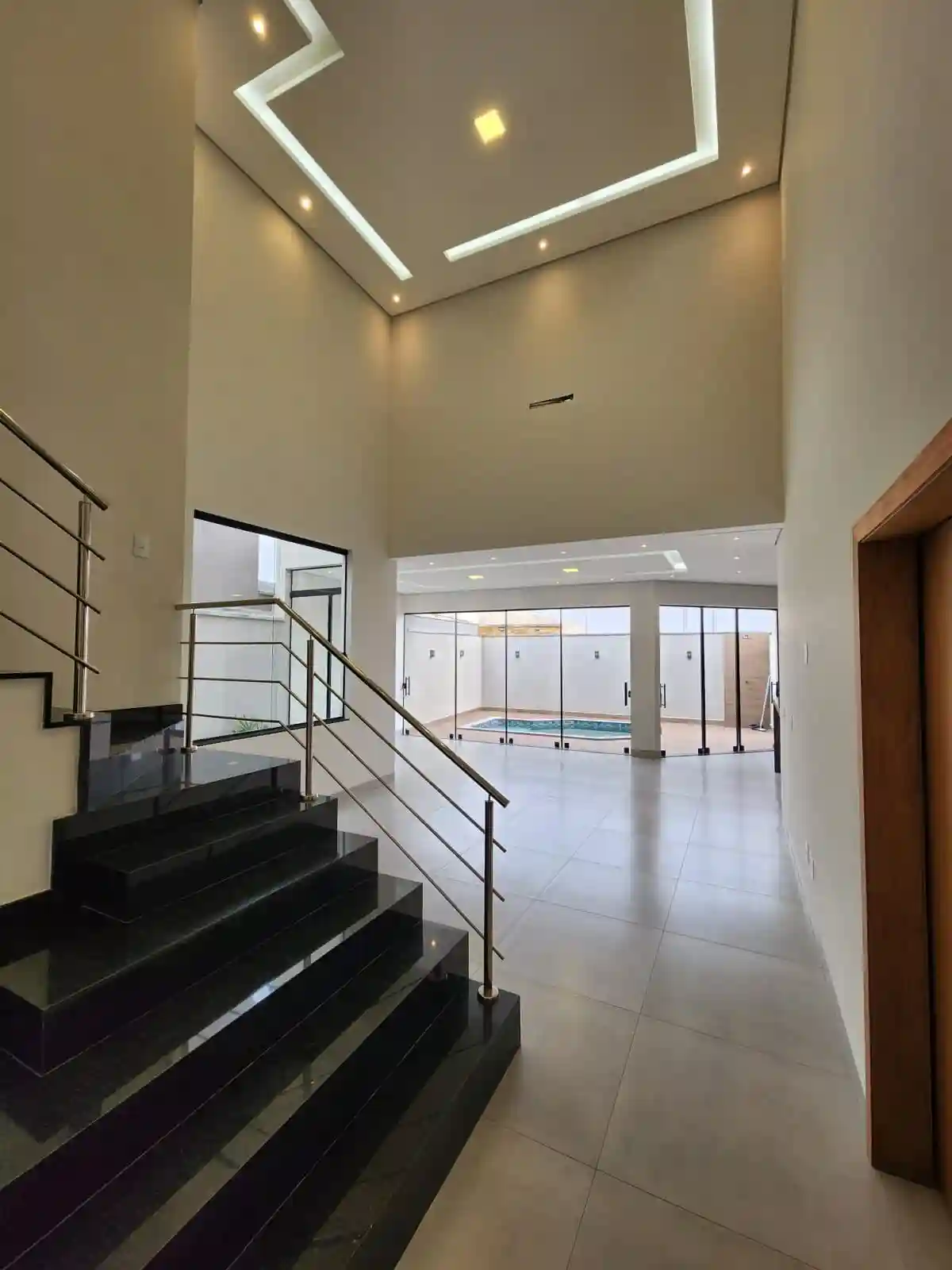Casa de Condomínio com 3 quartos à venda, 200m² — foto 25 de 29