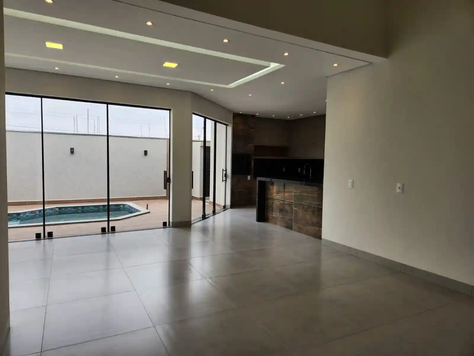 Casa de Condomínio com 3 quartos à venda, 200m² — foto 27 de 29