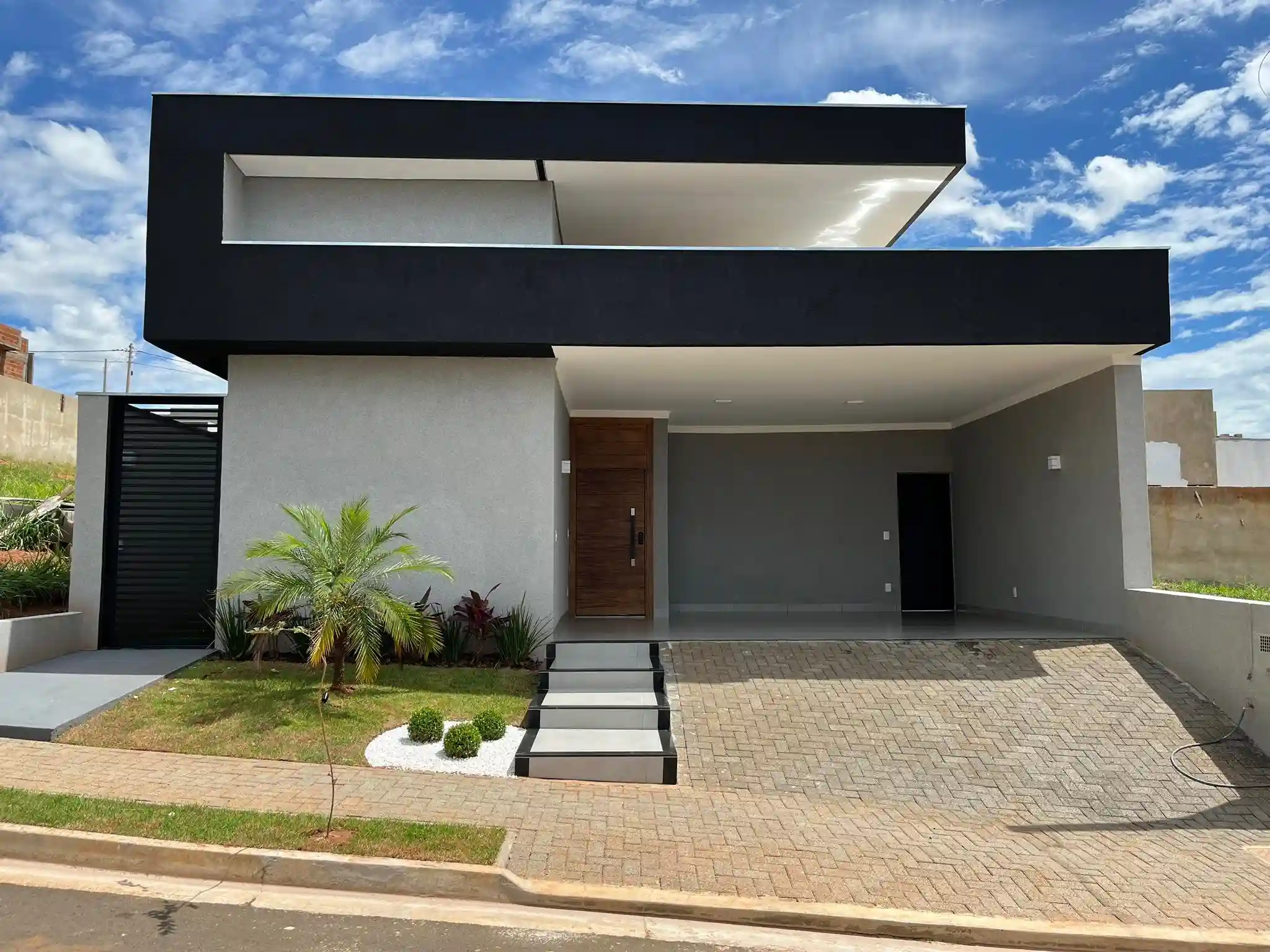 Casa de Condomínio à venda — foto 1 de 13