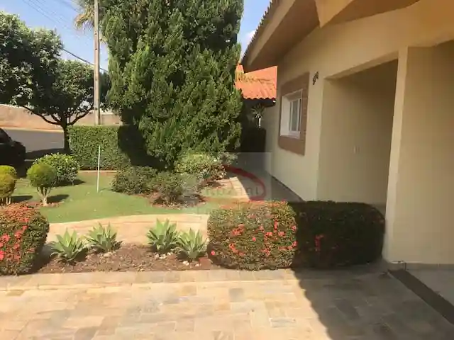 Casa de Condomínio com 3 quartos à venda, 340m² — foto 2 de 7