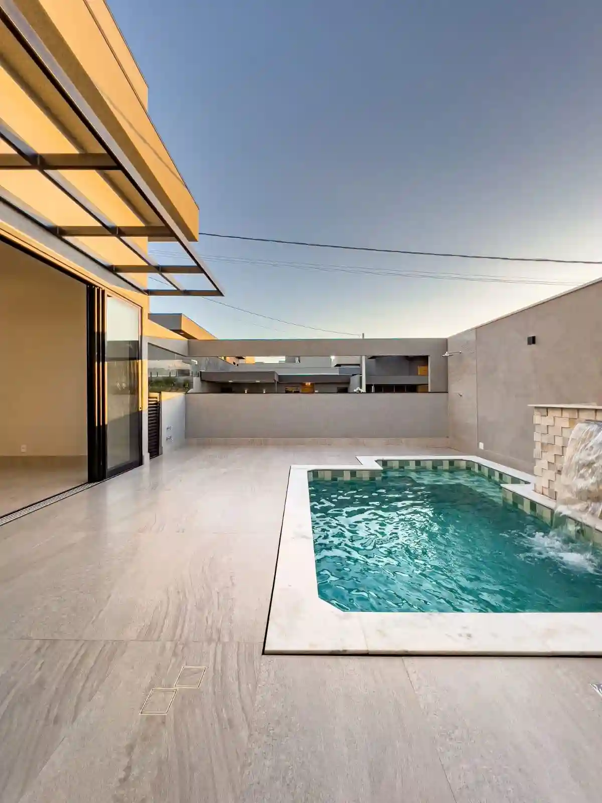 Casa de Condomínio com 3 quartos à venda, 150m² — foto 5 de 28