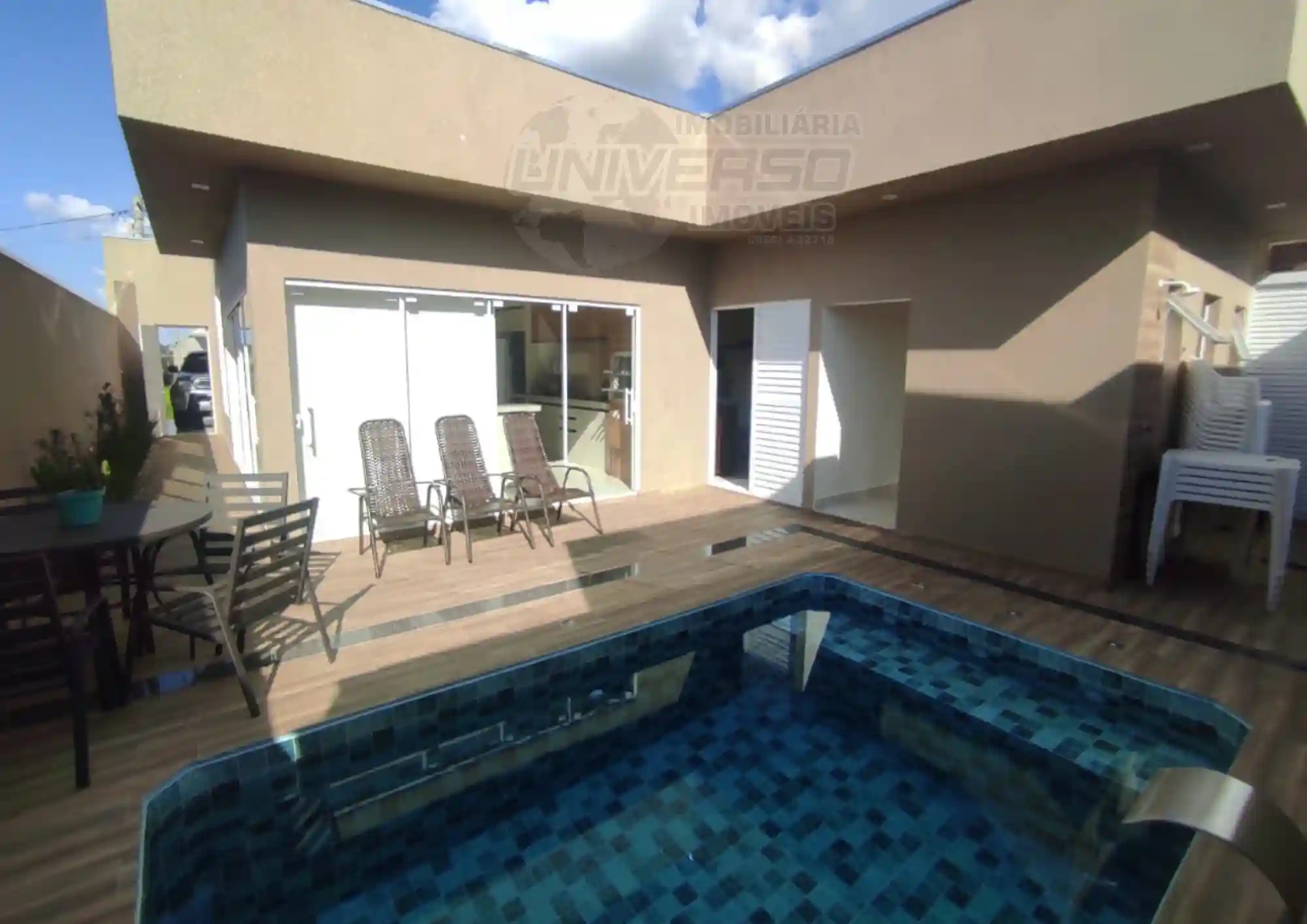 Casa de Condomínio com 3 quartos à venda, 162m² — foto 1 de 14