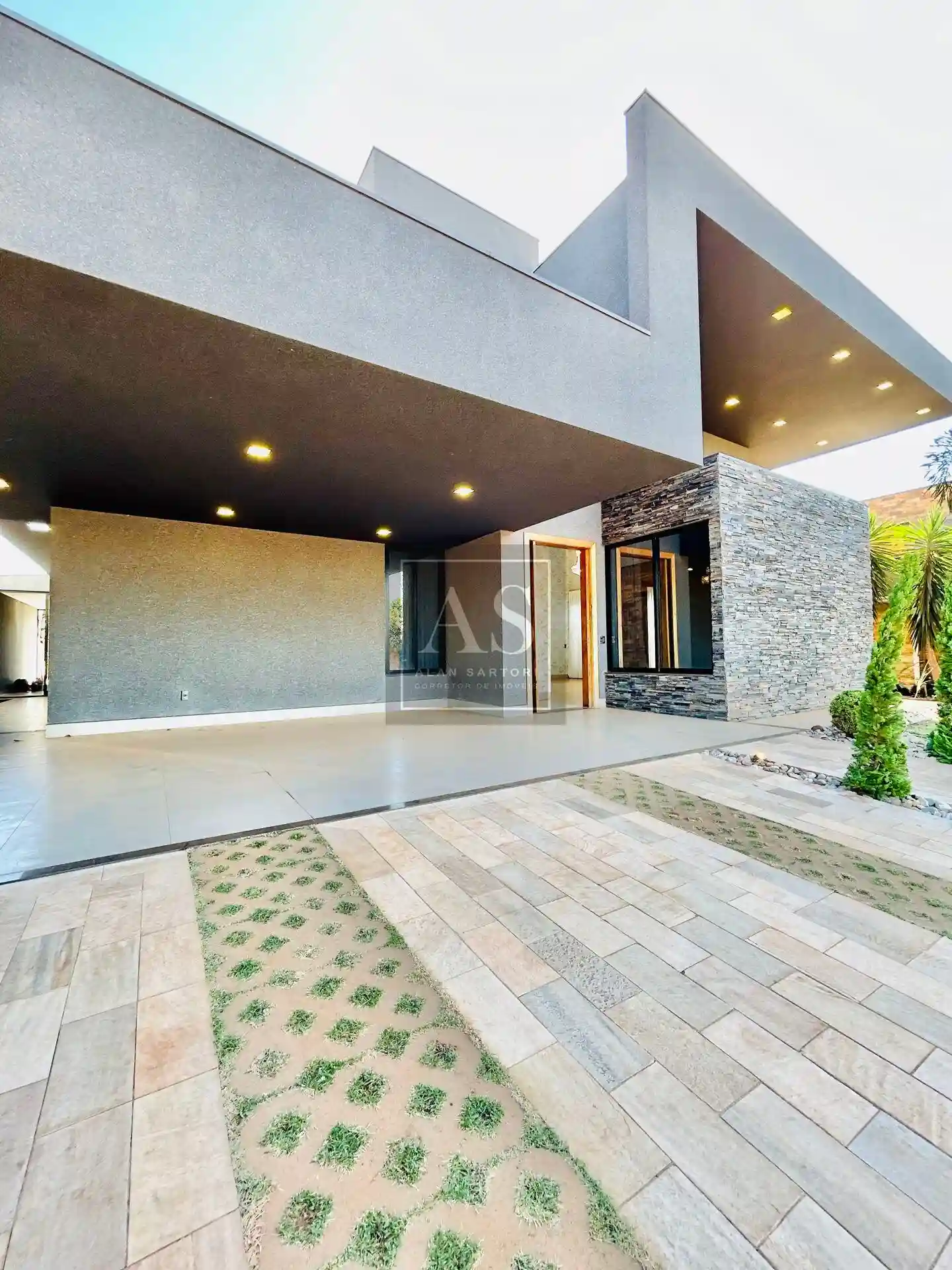 Casa de Condomínio com 4 quartos à venda, 410m² — foto 3 de 35