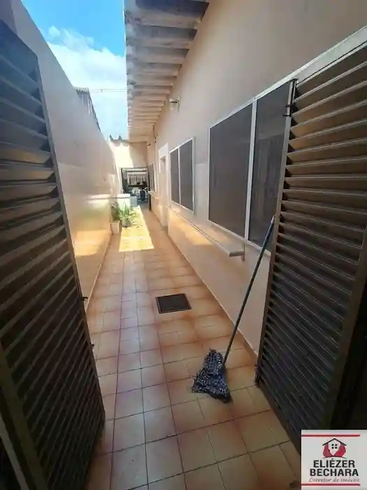 Casa com 4 quartos à venda, 210m² — foto 14 de 17