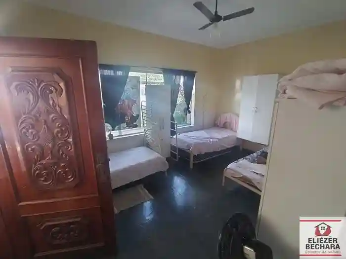 Casa com 4 quartos à venda, 210m² — foto 2 de 17