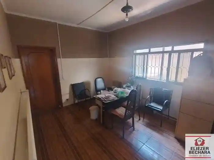 Casa com 4 quartos à venda, 210m² — foto 3 de 17