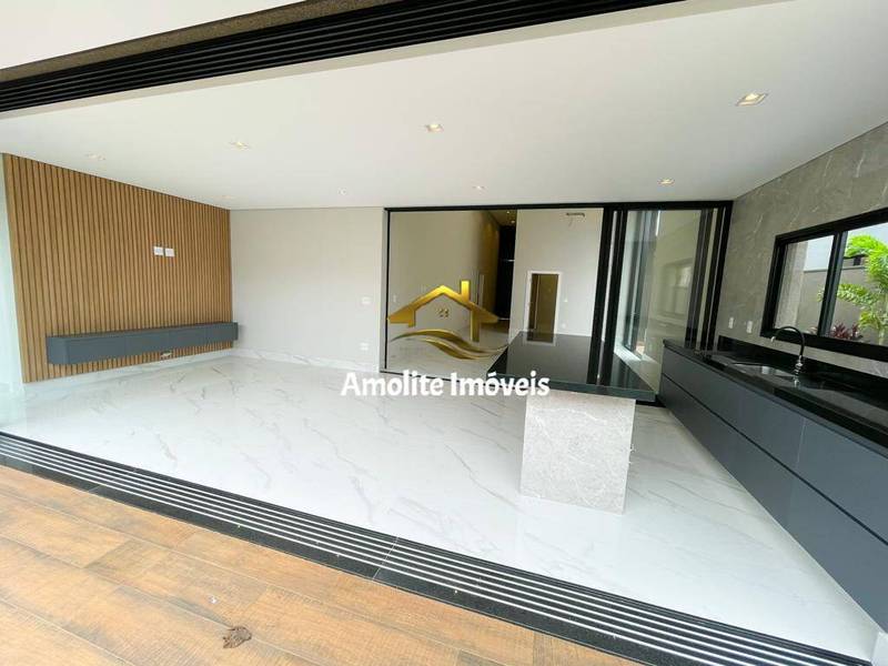 Casa de Condomínio com 3 quartos à venda, 250m² — foto 12 de 29
