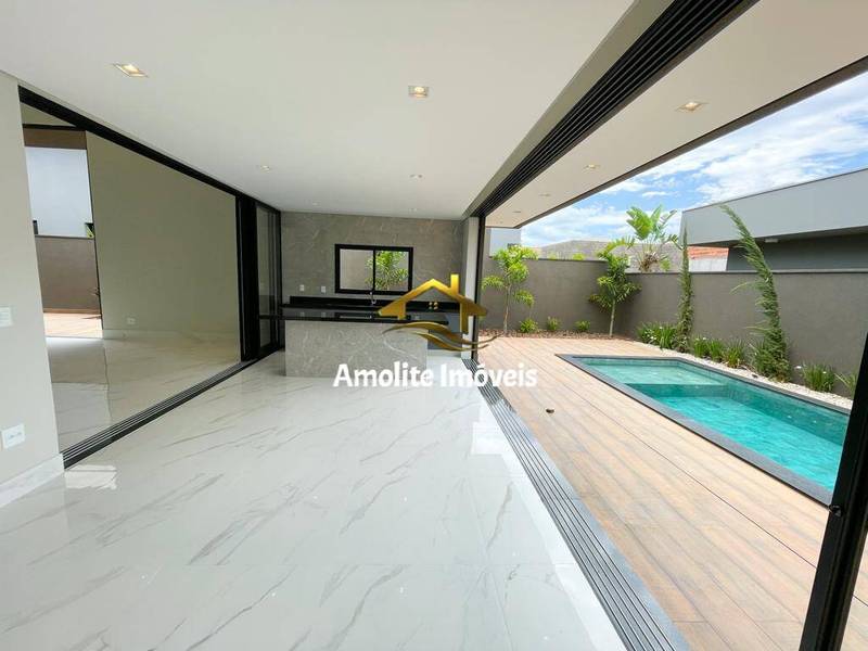 Casa de Condomínio com 3 quartos à venda, 250m² — foto 18 de 29