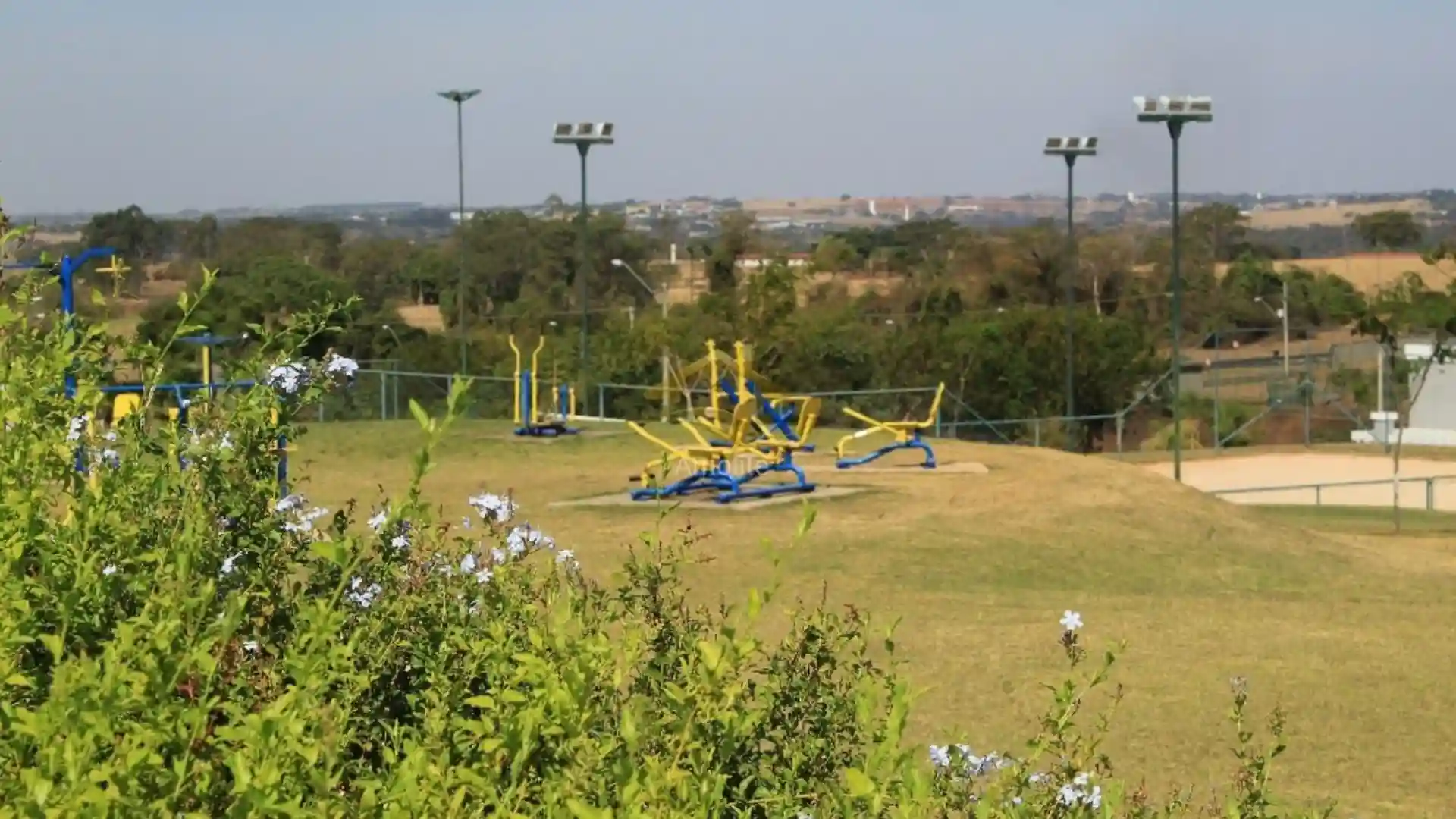 Terreno / Lote / Condomínio  à venda, 225m² — foto 8 de 14
