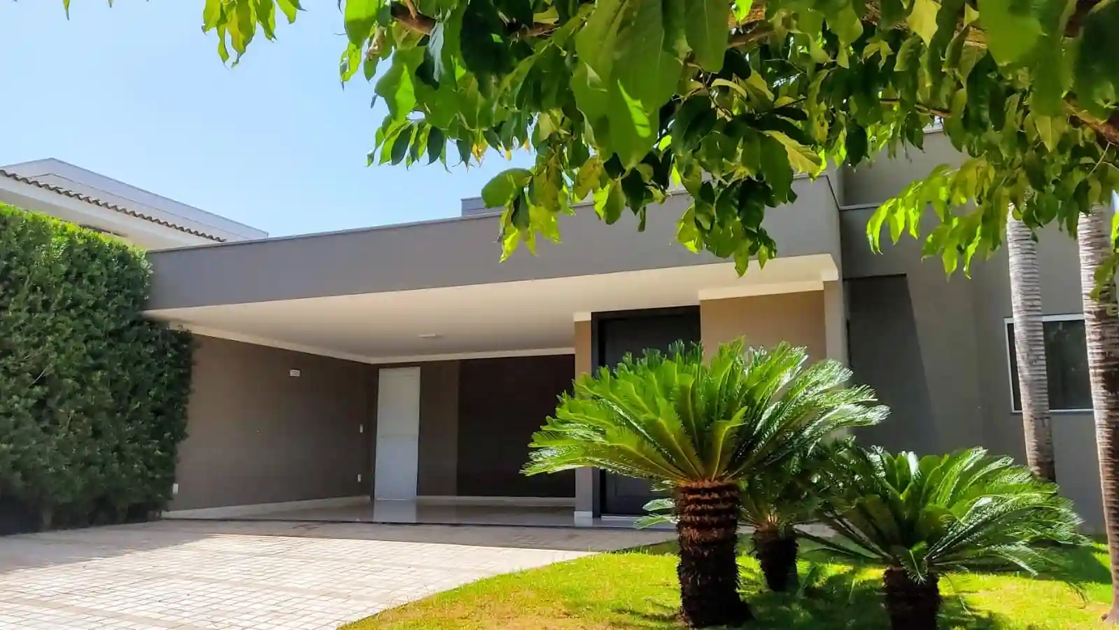 Casa de Condomínio com 3 quartos à venda, 400m² — foto 1 de 9