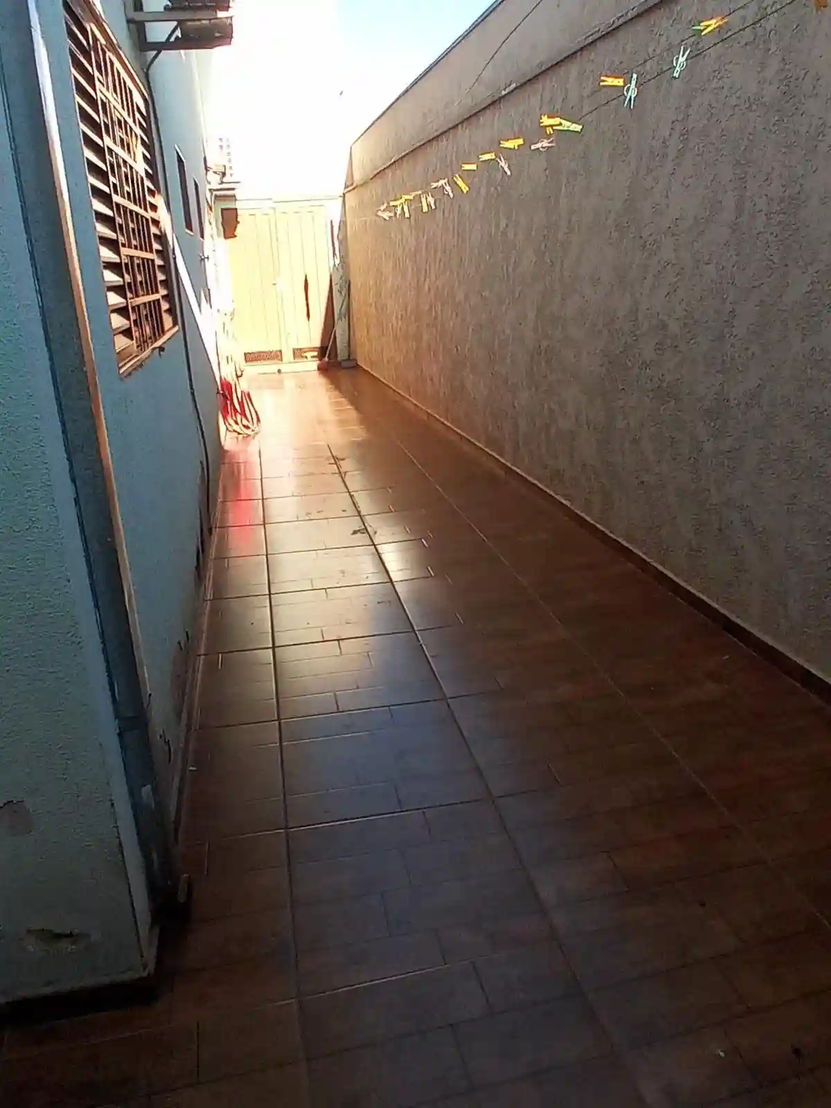 Casa com 3 quartos à venda, 360m² — foto 3 de 11