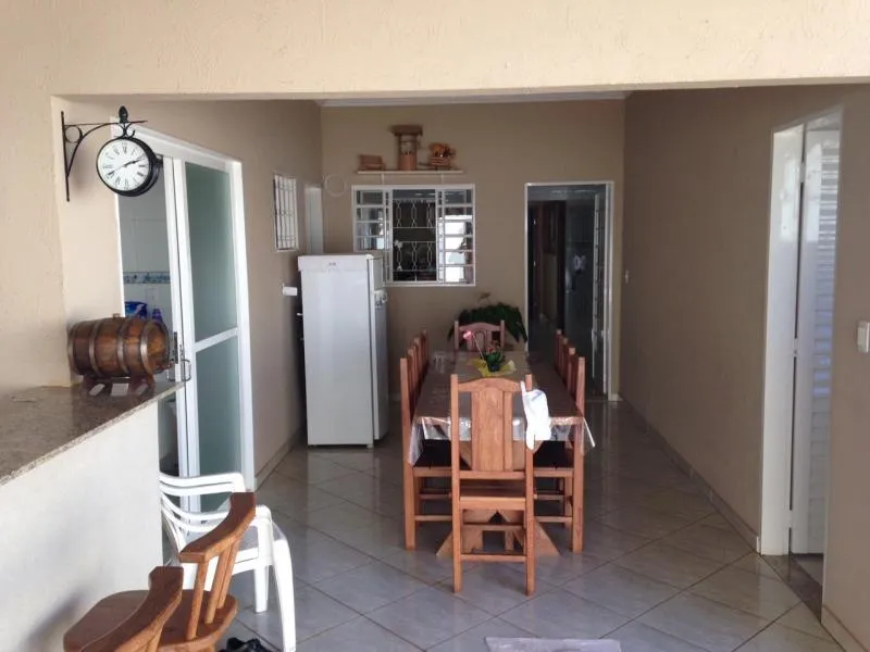 Casa à venda — foto 1 de 2