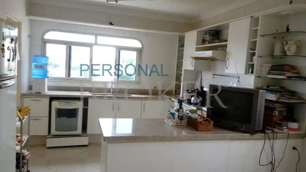 Apartamento com 4 quartos à venda, 240m² — foto 5 de 10