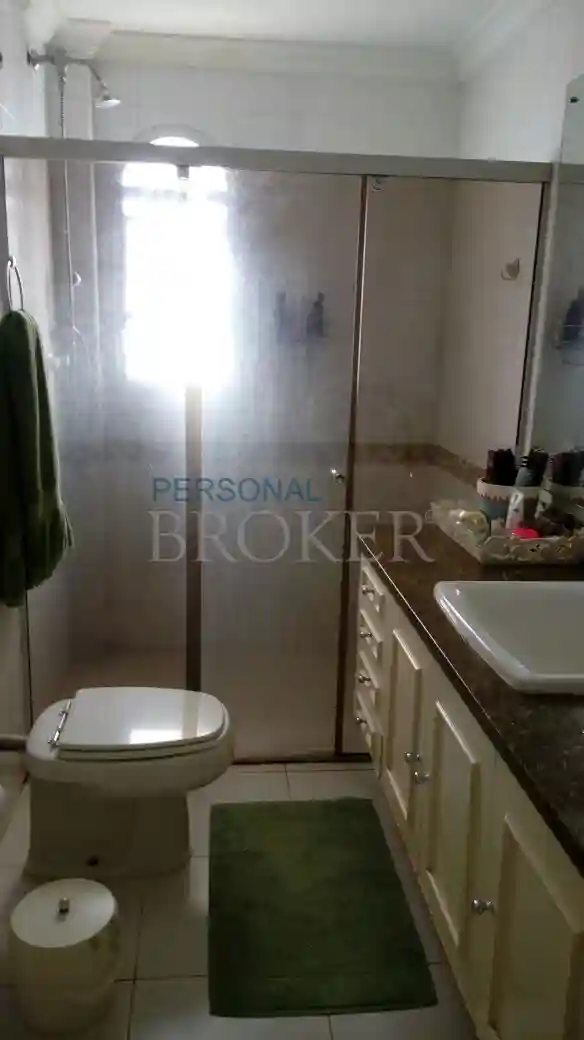 Apartamento com 4 quartos à venda, 240m² — foto 3 de 10