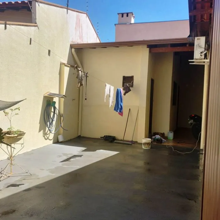 Casa à venda — foto 5 de 9