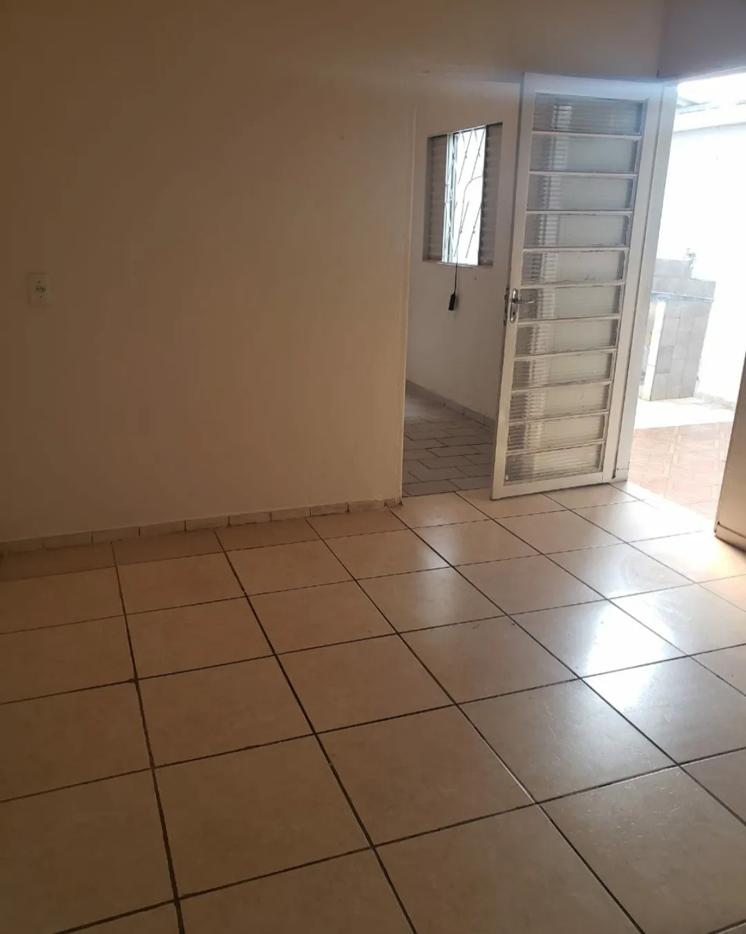 Casa de Vila com 2 quartos à venda, 180m² — foto 3 de 9