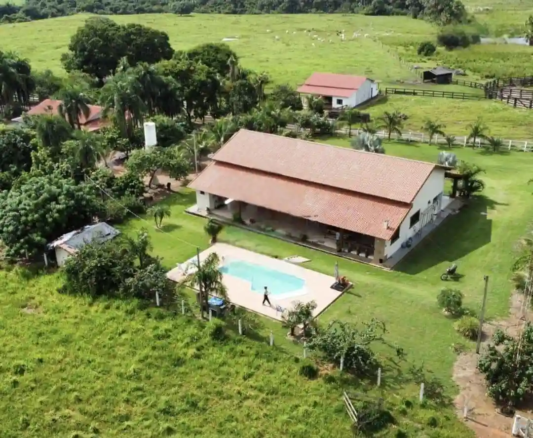 Fazenda / Sítio / Chácara com 3 quartos à venda, 508m² — foto 4 de 6