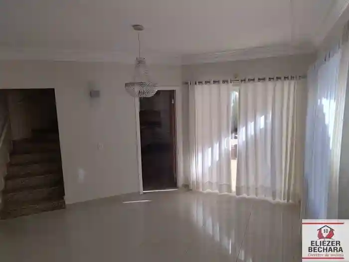 Casa de Condomínio com 3 quartos à venda, 240m² — foto 2 de 59