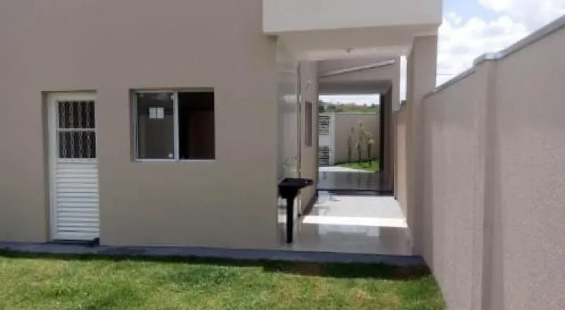 Casa à venda — foto 2 de 4