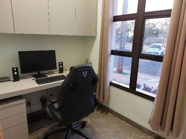 Casa de Condomínio com 3 quartos à venda, 275m² — foto 3 de 32