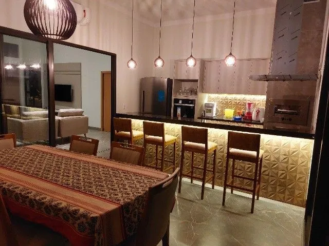 Casa de Condomínio com 3 quartos à venda, 275m² — foto 4 de 32