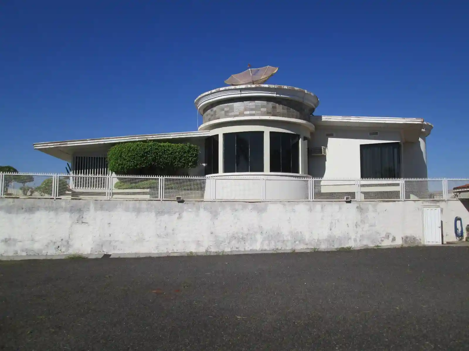 Sobrado com 4 quartos à venda, 717m² — foto 2 de 28