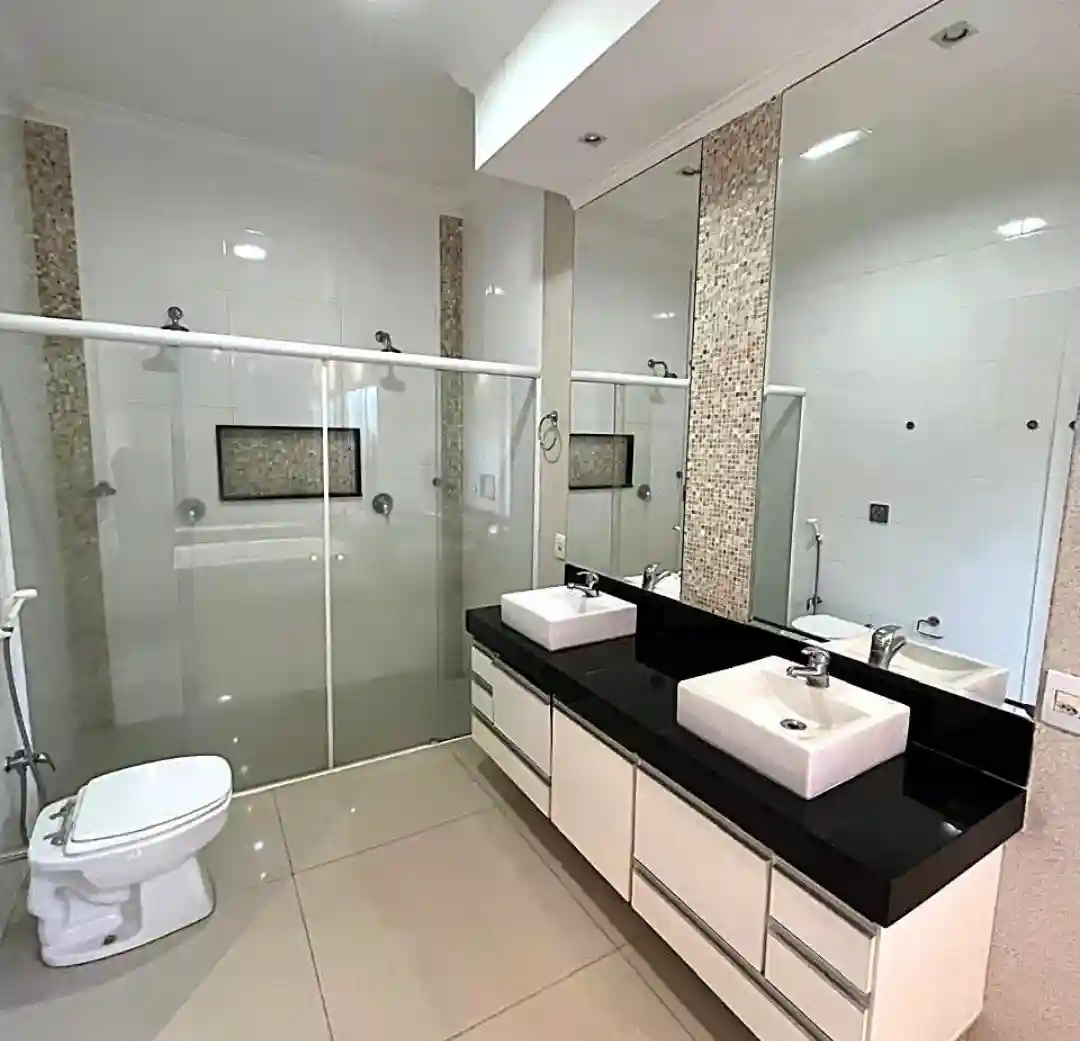 Casa de Condomínio com 3 quartos à venda, 250m² — foto 8 de 9