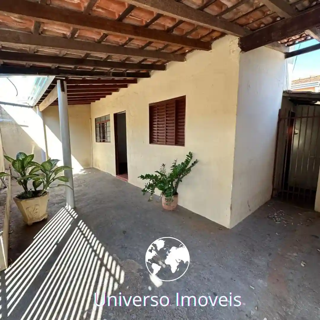 Casa com 3 quartos à venda, 83m² — foto 2 de 11