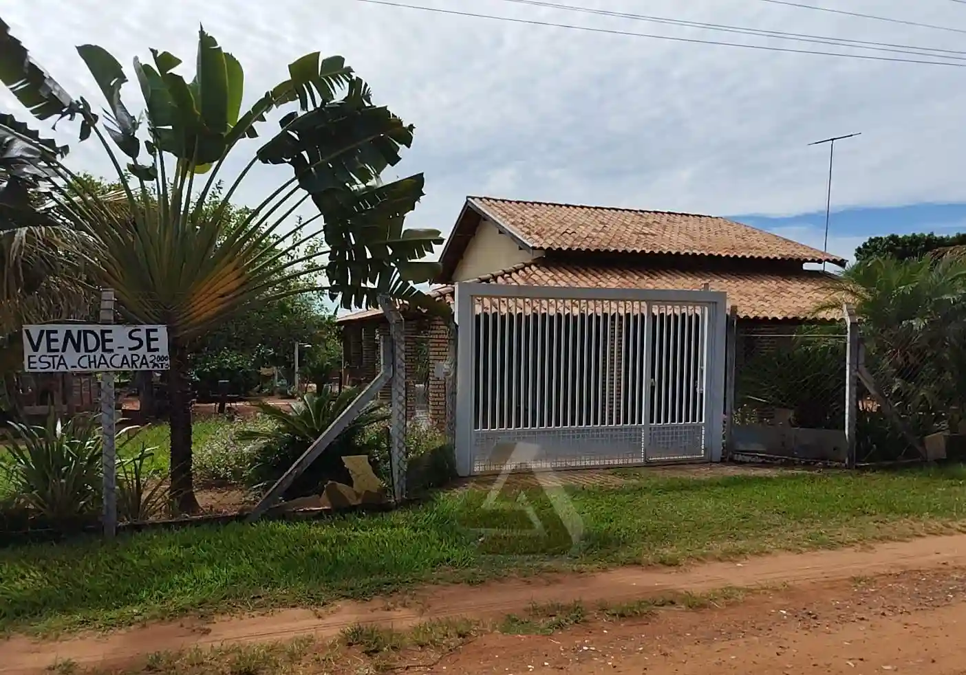 Fazenda / Sítio / Chácara com 2 quartos à venda, 2000m² — foto 1 de 16