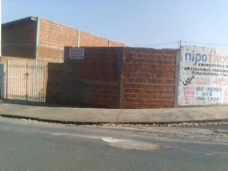 Terreno / Lote / Condomínio à venda — foto 1 de 2