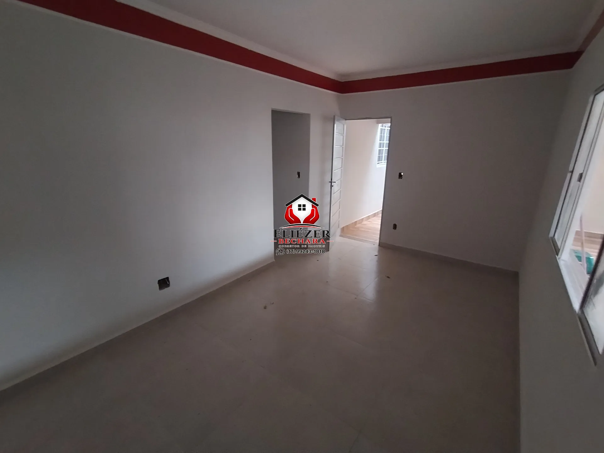 Casa com 3 quartos à venda, 120m² — foto 2 de 33