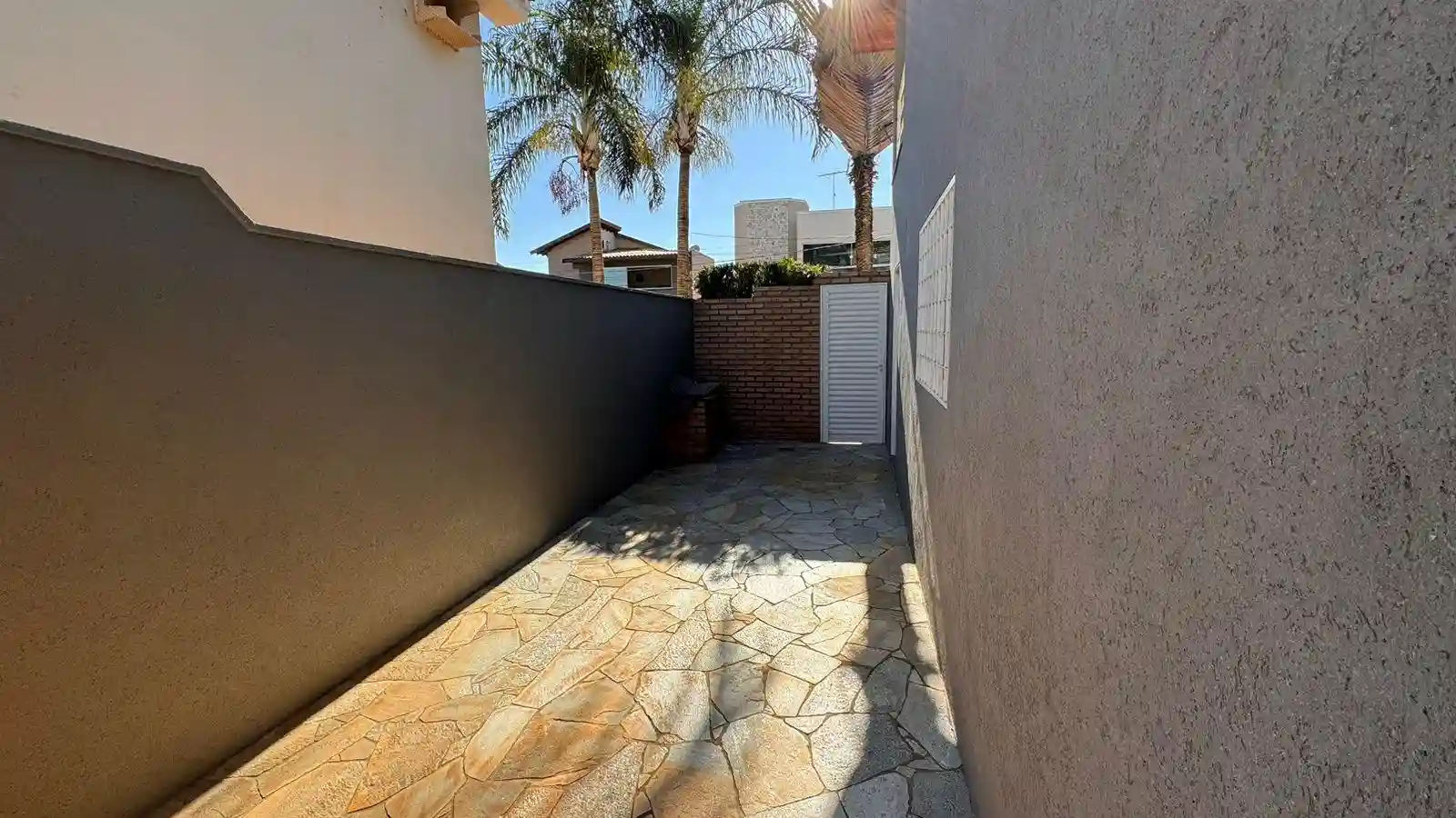 Casa de Condomínio com 3 quartos à venda, 209m² — foto 14 de 21