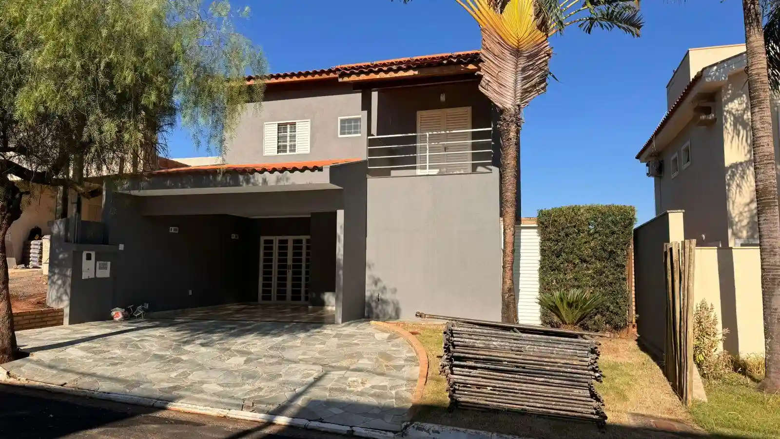Casa de Condomínio com 3 quartos à venda, 209m² — foto 1 de 21