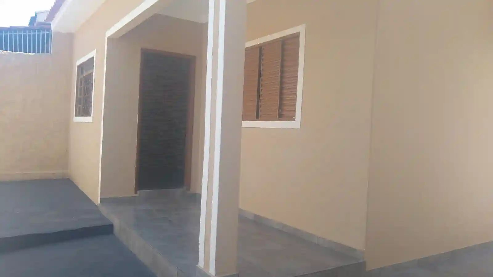 Casa com 2 quartos à venda, 200m² — foto 2 de 10