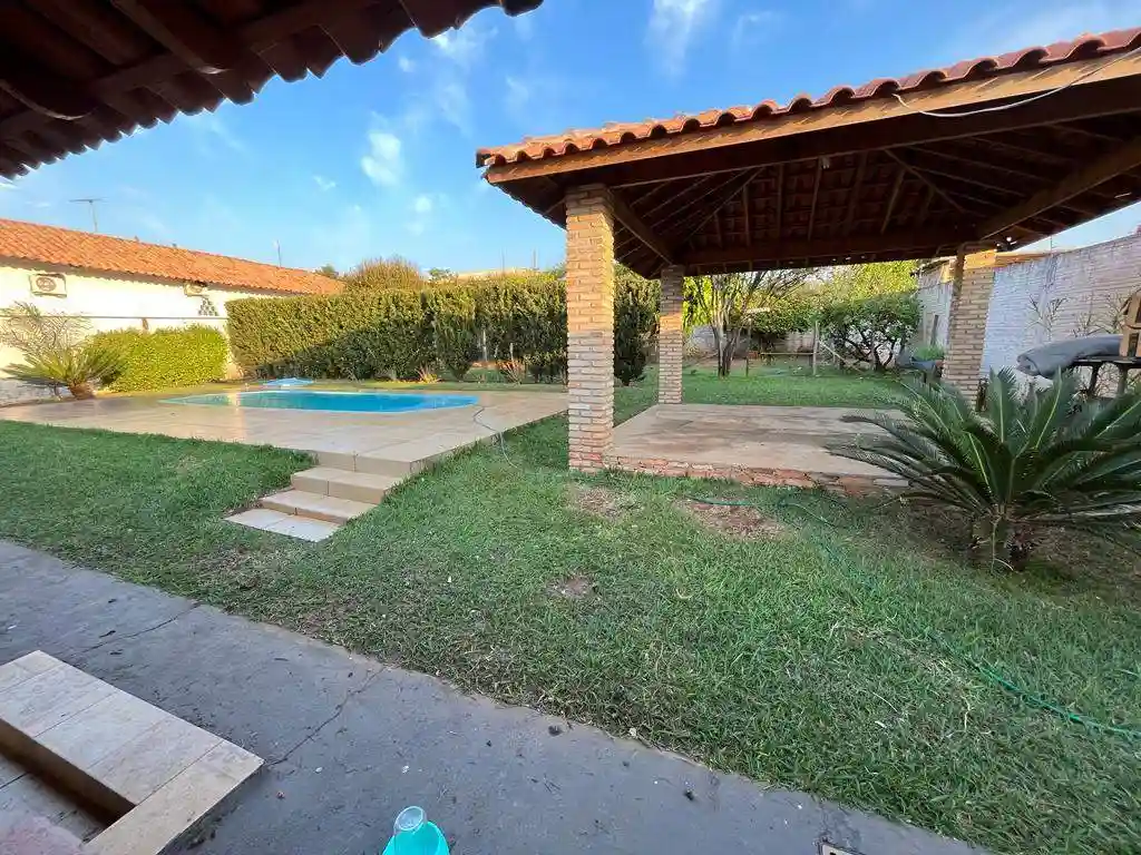 Fazenda / Sítio / Chácara com 3 quartos à venda, 1000m² — foto 1 de 23