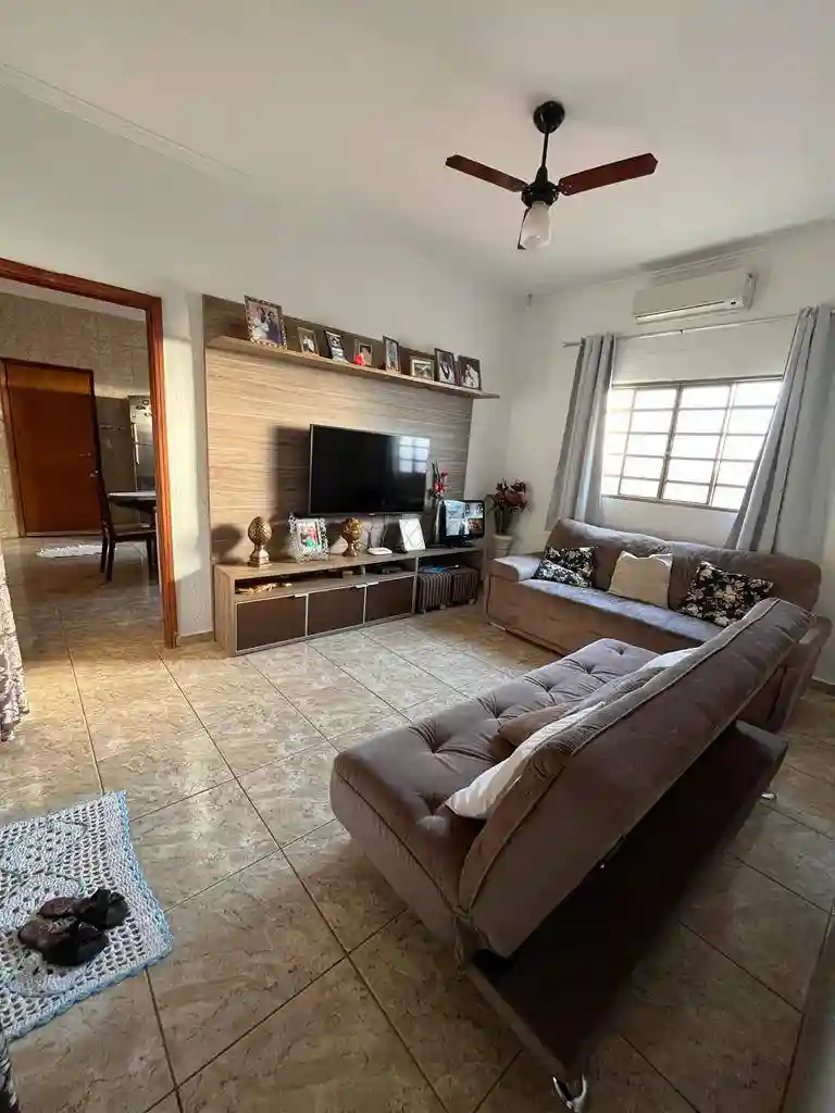 Fazenda / Sítio / Chácara com 3 quartos à venda, 1000m² — foto 3 de 23