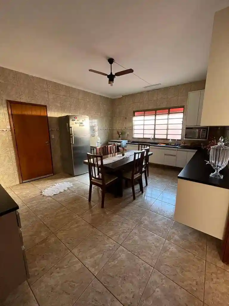 Fazenda / Sítio / Chácara com 3 quartos à venda, 1000m² — foto 7 de 23