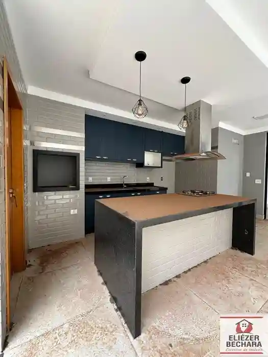 Casa com 3 quartos à venda, 216m² — foto 11 de 26