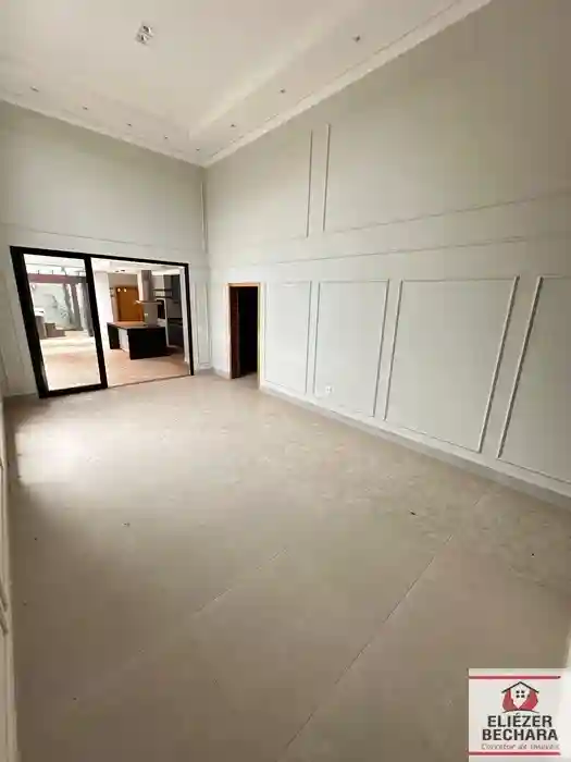 Casa com 3 quartos à venda, 216m² — foto 18 de 26
