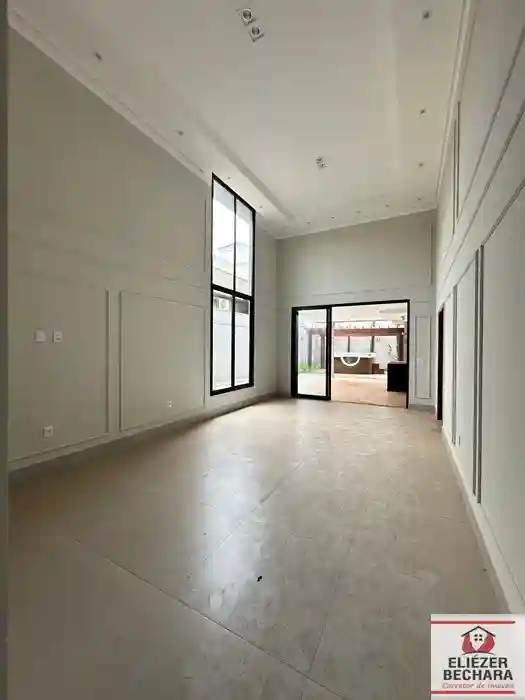 Casa com 3 quartos à venda, 216m² — foto 1 de 26