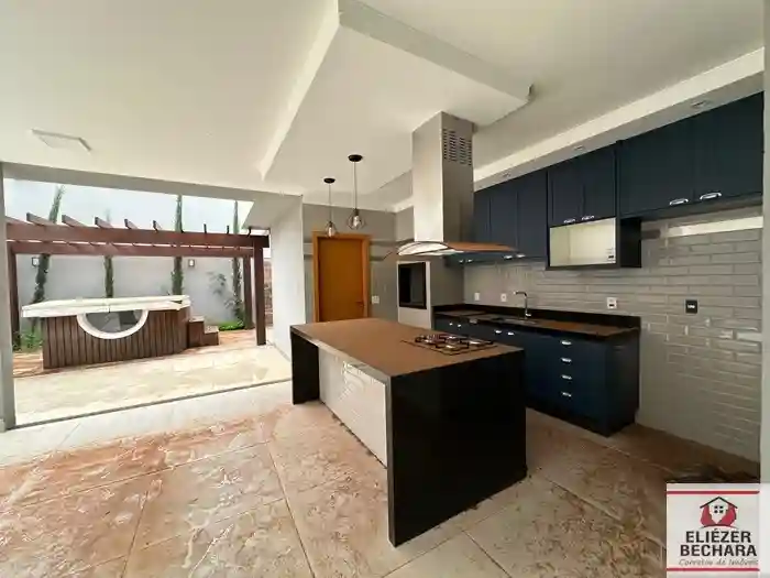 Casa com 3 quartos à venda, 216m² — foto 14 de 26