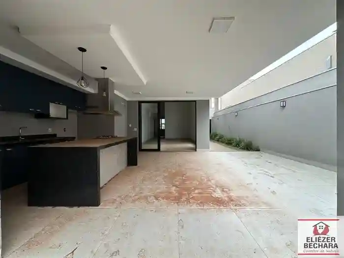 Casa com 3 quartos à venda, 216m² — foto 15 de 26