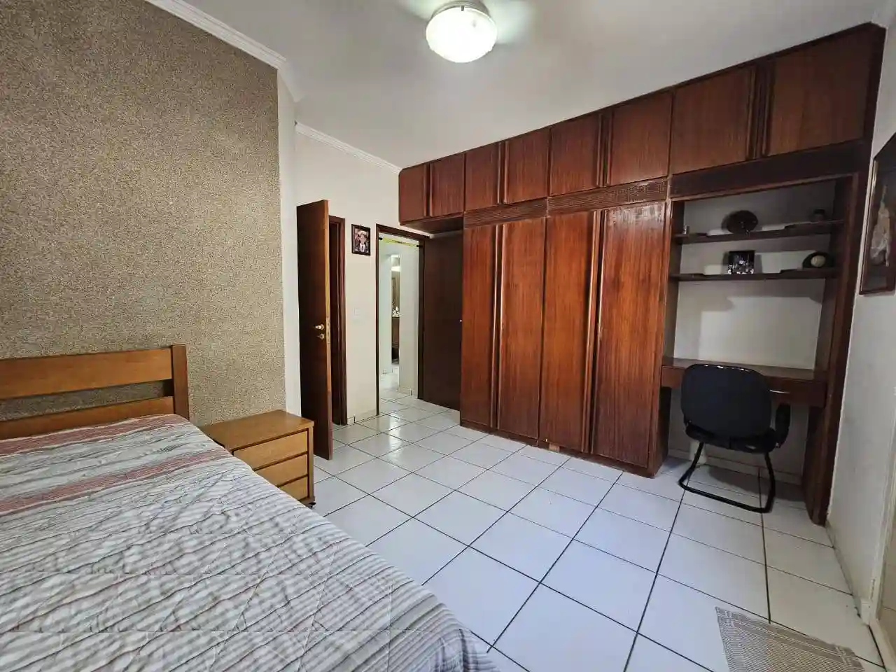 Casa com 4 quartos à venda, 217m² — foto 15 de 32
