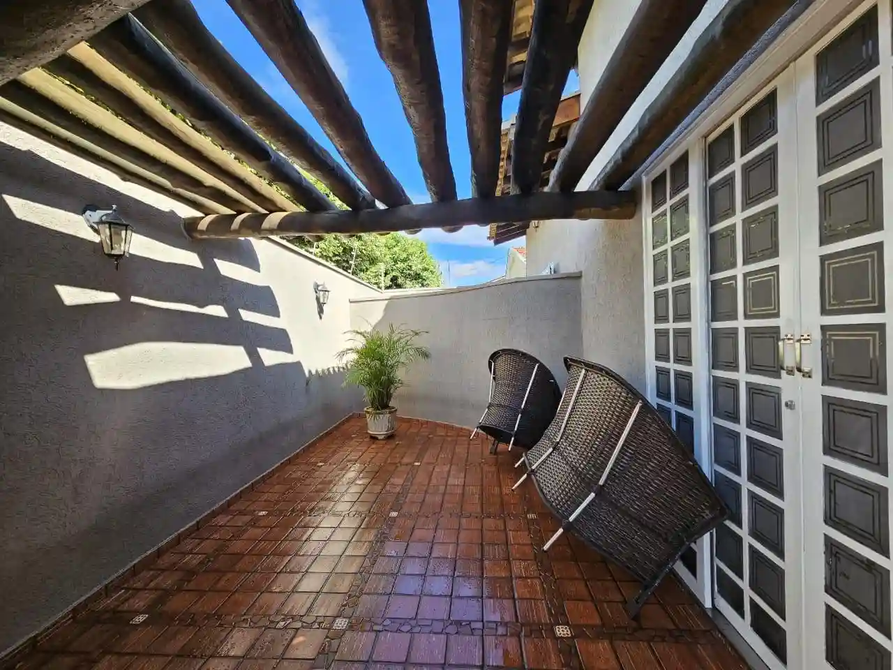Casa com 4 quartos à venda, 217m² — foto 3 de 32