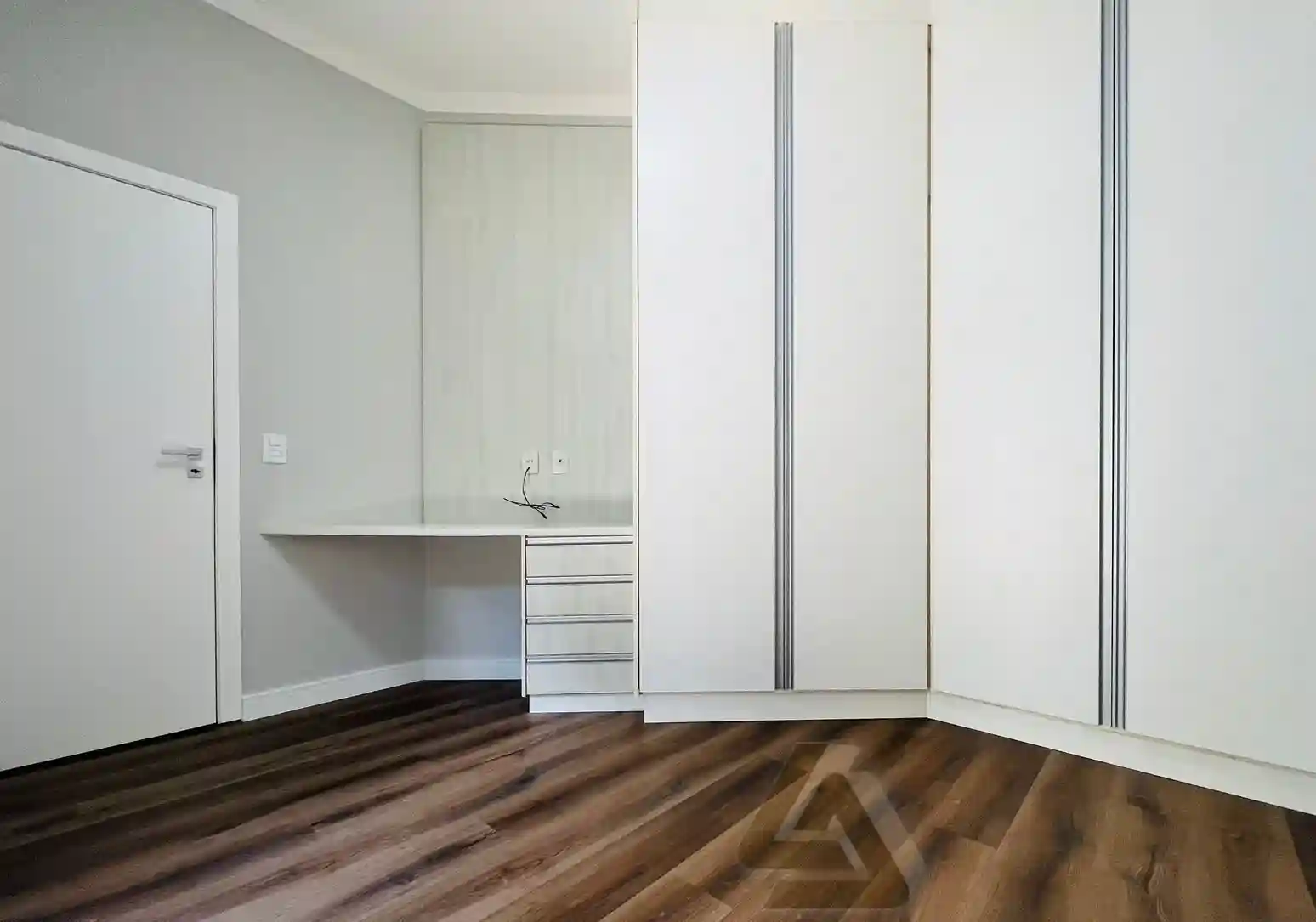 Casa de Condomínio com 3 quartos à venda, 180m² — foto 13 de 15