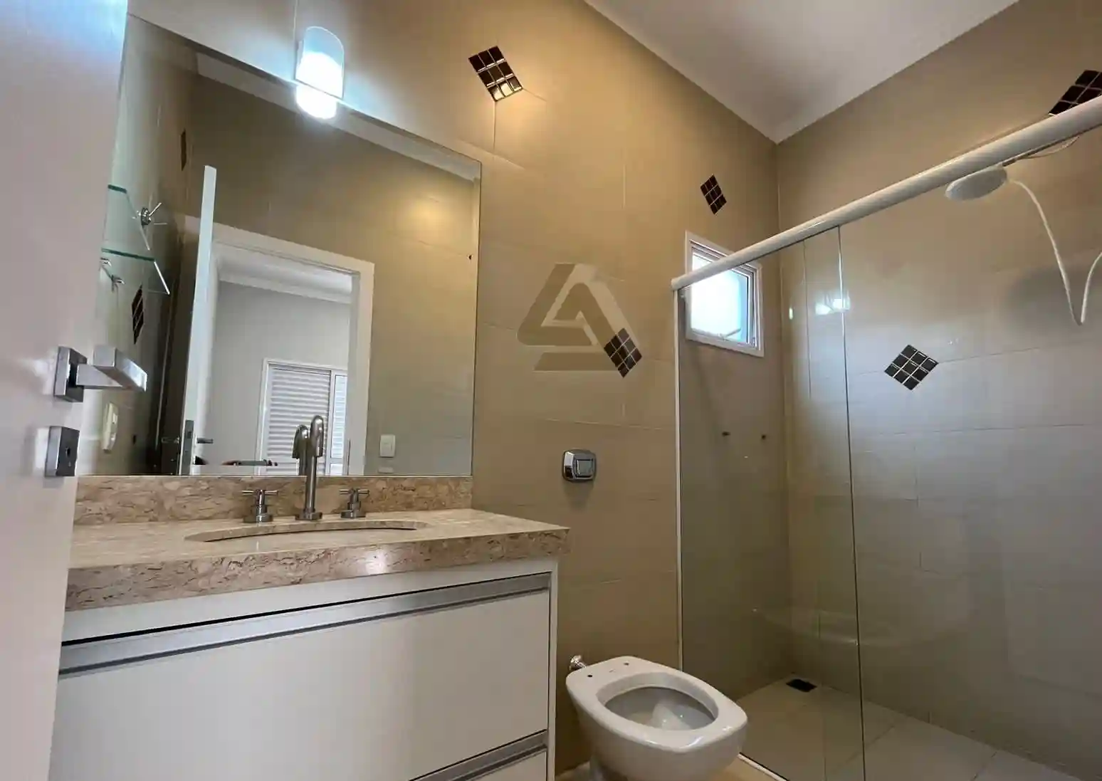Casa de Condomínio com 3 quartos à venda, 180m² — foto 11 de 15