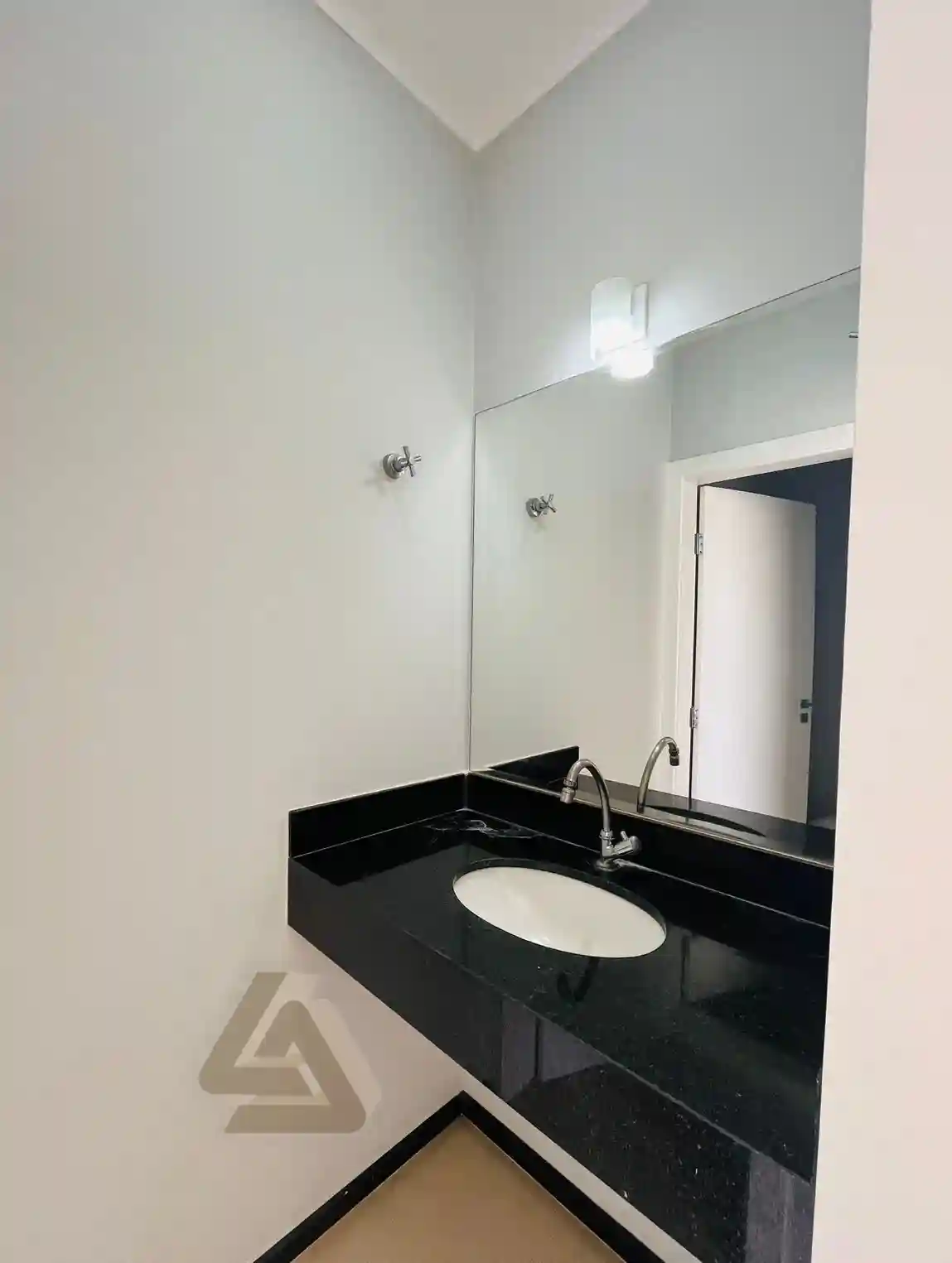 Casa de Condomínio com 3 quartos à venda, 180m² — foto 6 de 15