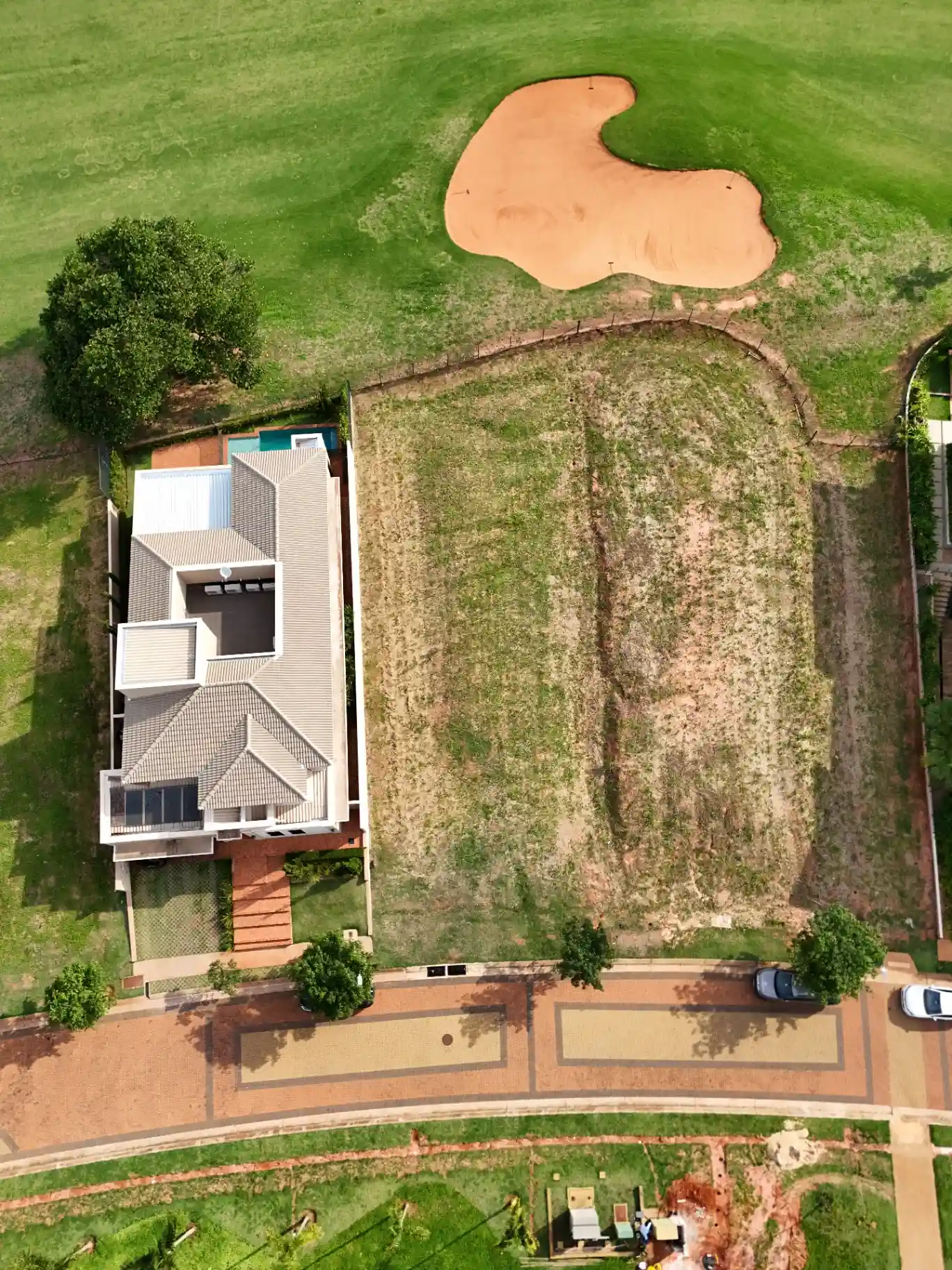 Terreno / Lote / Condomínio  à venda, 587m² — foto 1 de 2